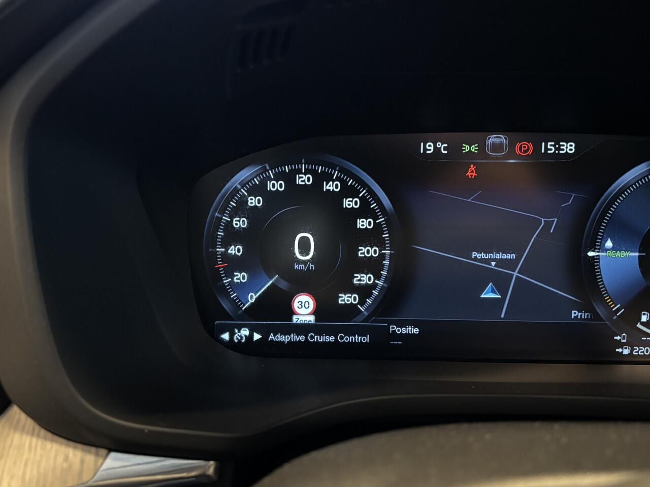 Volvo XC60 T8 AWD Inscription / Panodak / Leer / BLIS / full LED / Apple Carplay / Camera / Adapt Cruise / Pilot ass - Elek Trekhaak -