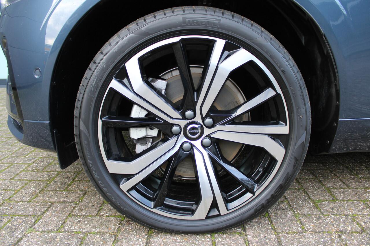 Volvo XC60 2.0 T8 Plug-in hybrid AWD Plus Dark | Head-Up | H&K | Panoramadak | 360 Camera
