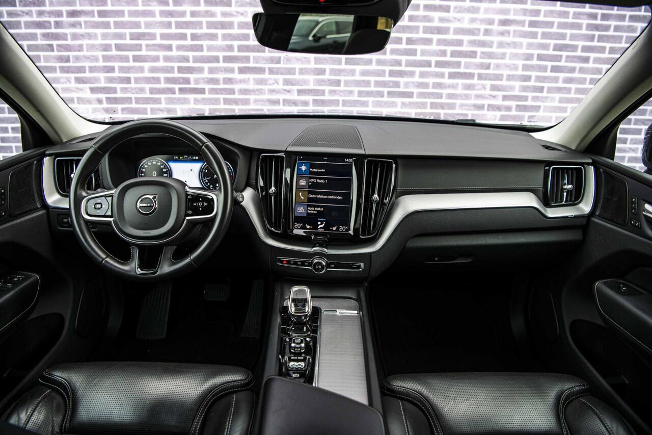 Volvo XC60 2.0 B5 AWD Inscription | Panorama dak | Head-up display | Adaptieve cruise control | Elektrisch verstelbare voorstoelen | Stoel/stuur verwarming | Harman/Kardon | 21" Velgen |