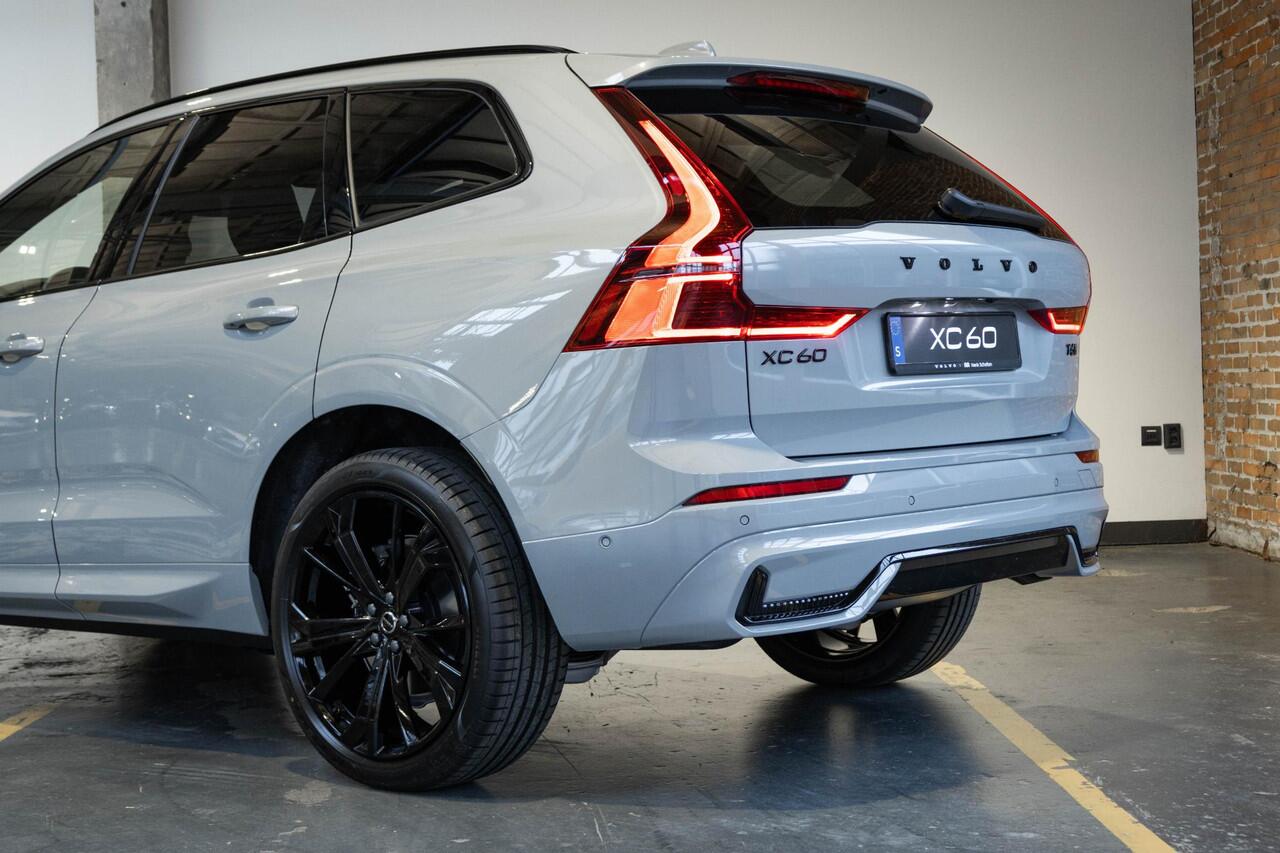 Volvo XC60 T6 Plug-in hybrid AWD Plus Black Edition | Direct Leverbaar | Luchtvering | Head Up Display | Panoramisch Schuif-/Kanteldak | Extra Getint Glas | Adaptieve Cruise Control | BLIS | 21 inch Lichtmetalen Velgen | Keyless | Google Infotainment |