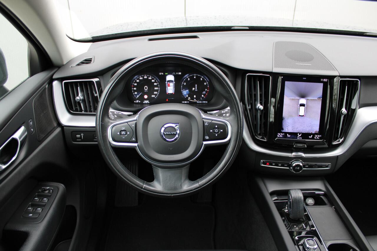 Volvo XC60 B5 Automaat Momentum Exclusive | Head Up display | Trekhaak | Premium Sound | Rondom zicht camera