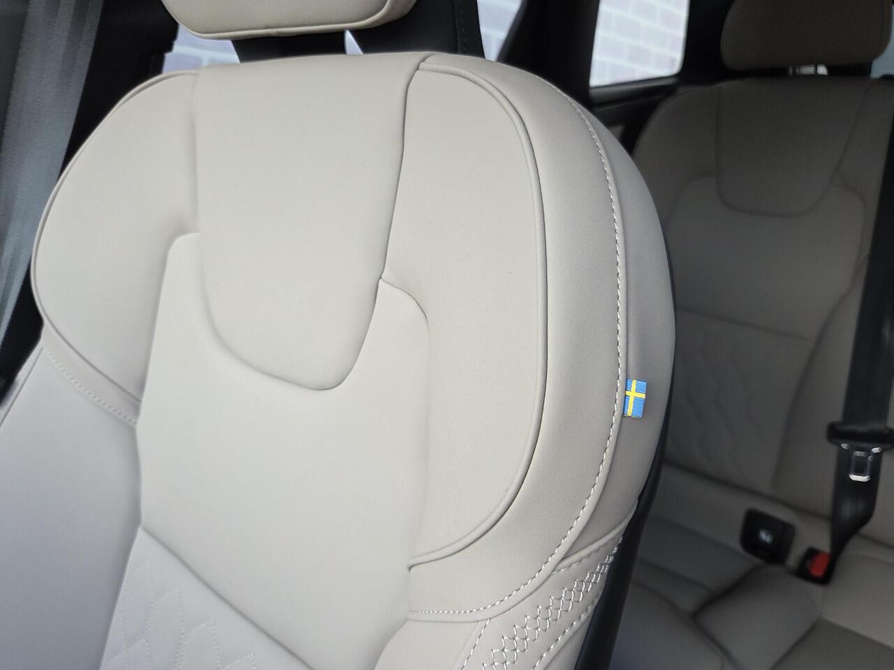 Volvo XC60 T6 Plug-in hybrid AWD Essential | Driver Assist | Climate line | Donker glas | Park assist V + A | 19 " | Nordico Microtech | All-season banden |