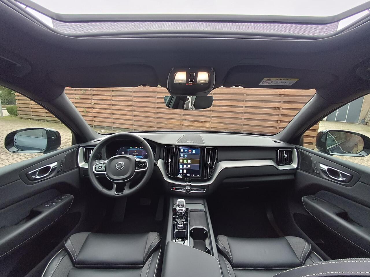 Volvo XC60 2.0 T6 Plug-in hybrid Dark, trekhaak, schuifdak