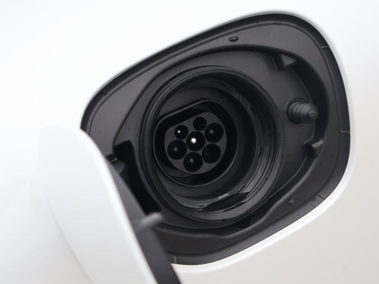 Volvo XC60 T8 Plug-in hybrid AWD Ultra Black Edition | FULL OPTION | Luchtvering | Bowers & Wilkins | Gelaagd glas