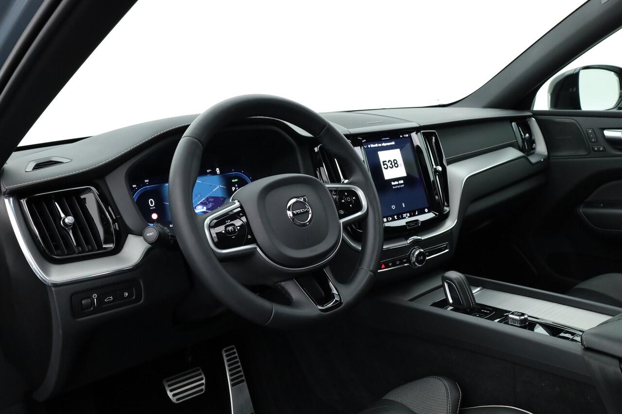 Volvo XC60 T6 Plug-in hybrid R-Design | Pano | Elek. Trekhaak | H&K | Pilot Assist | CarPlay | Navi | Stoel- Stuurverw.