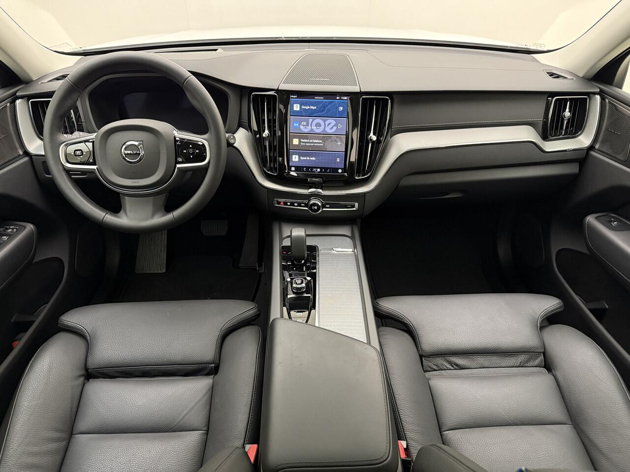 Volvo XC60 T6 Plug-in hybrid AWD Ultimate Dark / 20 '' Velgen / Head-up Display / Blis / Semi elektrisch trekhaak /