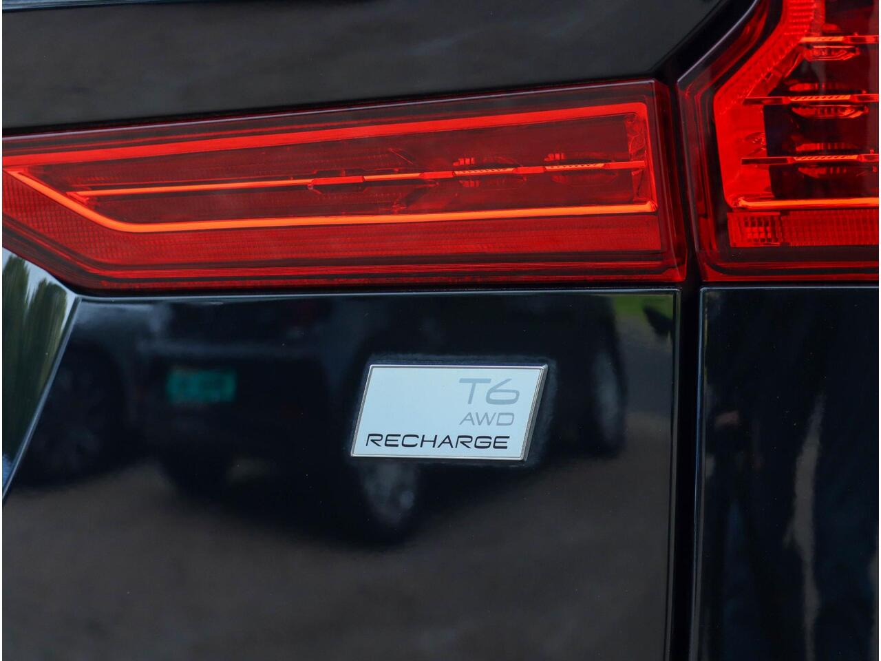 Volvo XC60 T6 AWD Inscription Long Range 350PK ACC Panoramadak 19 inch