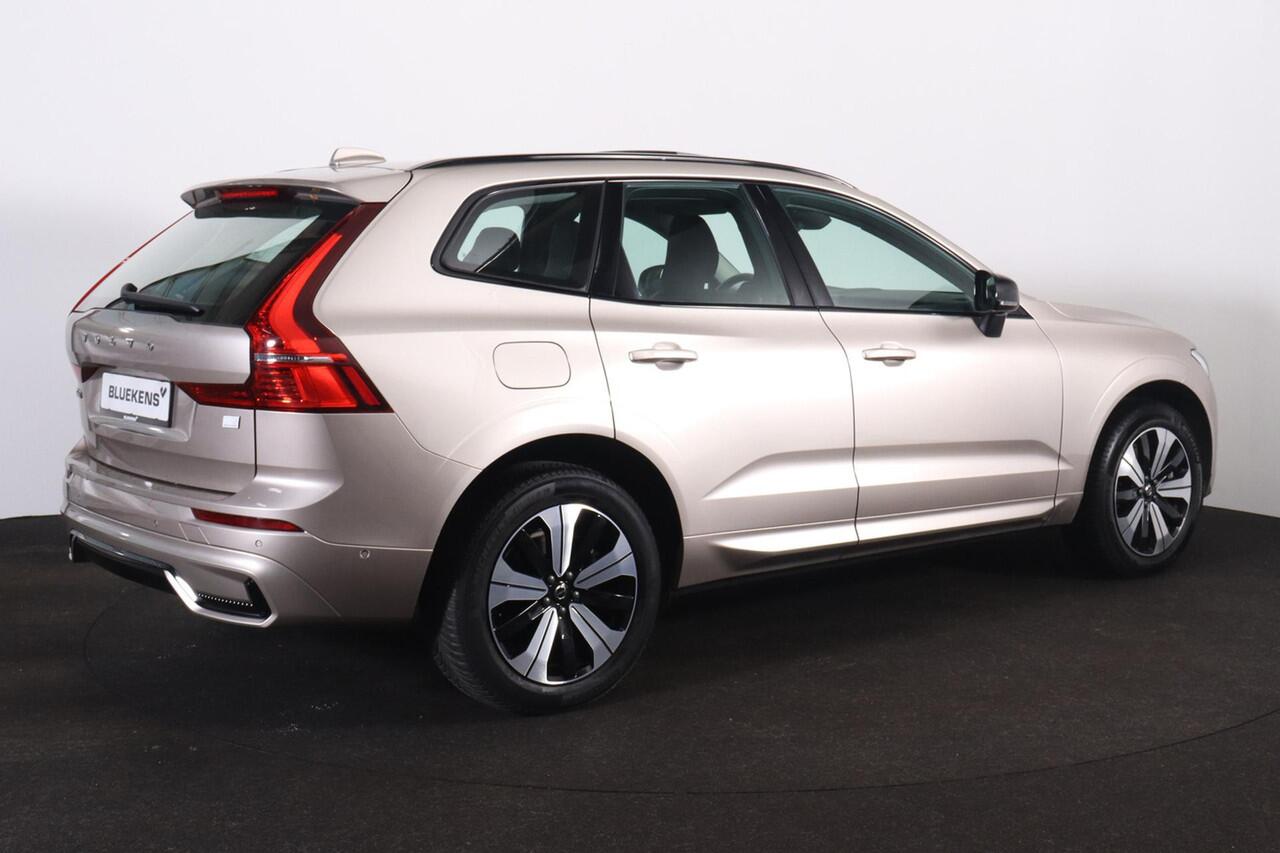 Volvo XC60 T6 Recharge AWD Plus Dark - Panorama/schuifdak - IntelliSafe Assist & Surround - 360º Camera - Verwarmde voorstoelen, stuur & achterbank - Parkeersensoren voor & achter - Elektr. bedienb. voorstoelen met geheugen - Draadloze tel. lader - Elektr. inklapbar