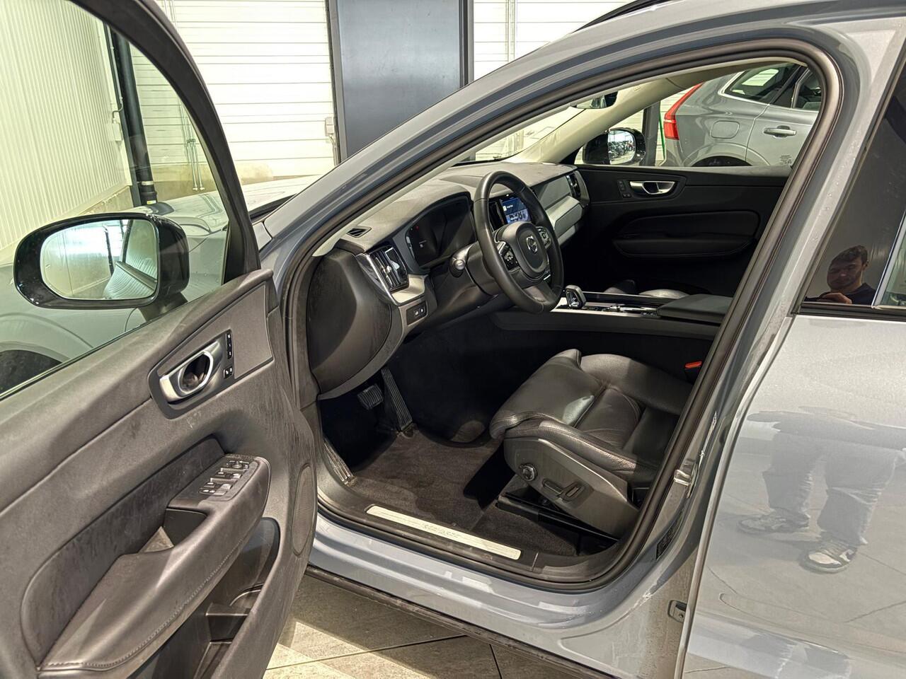 Volvo XC60 T6 Aut. LongRange Plus Dark Leder Parkeercamera 350pk