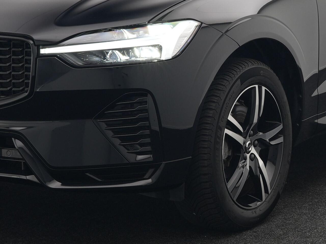 Volvo XC60 B4 R-Design Automaat 198pk Dealer O.H | Trekhaak Af Fabriek | Panodak | Camera | Lederen Sportstoelen Memory & Verwarmd | Cruise Control | Apple Carplay | Keyless | Google Assistant & Maps | Virtual | DAB |