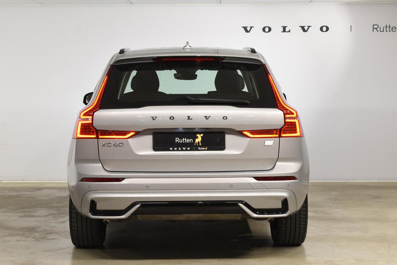 Volvo XC60 T6 350PK Automaat Plug-in Hybrid AWD Ultra Dark / Navigatie / Adaptieve Cruisecontrol / Head Up-Display / Panorama dak / Leder / Elektrische stoelen / 360 Camera / Trekhaak /
