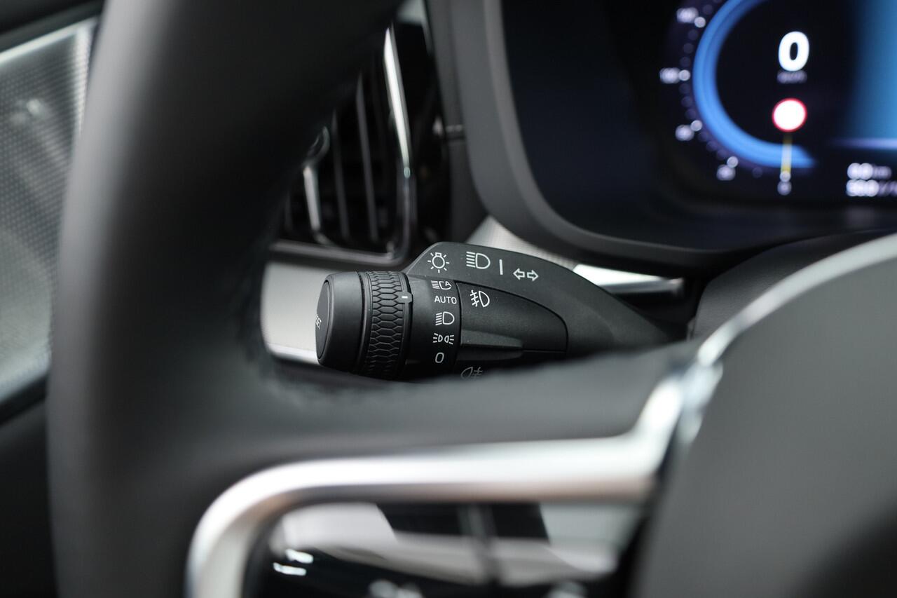 Volvo XC60 2.0 T8 Plug-in hybrid AWD Ultra Black Edition | Luchtvering | 360cam | Elek. Trekhaak | HUD | Bowers & Wilkins | Memory