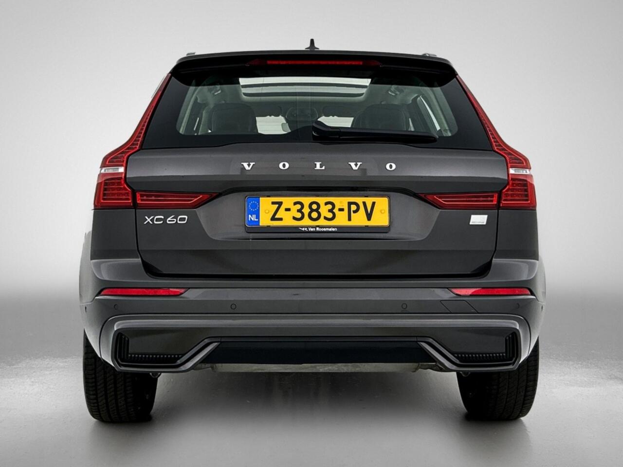 Volvo XC60 2.0 T6 AWD Ultra Dark | Trekhaak | Leder | Panorama dak |