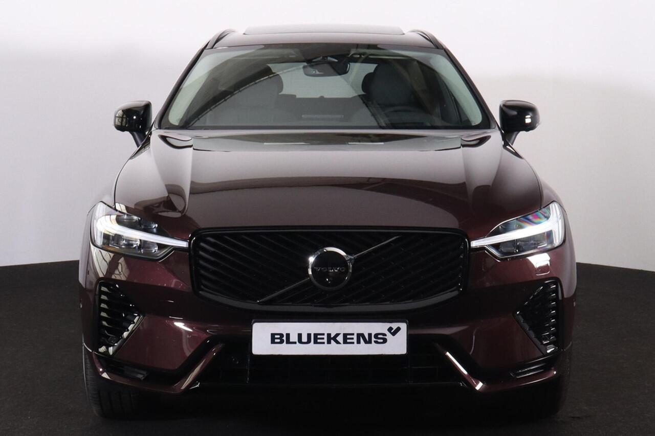 Volvo XC60 T8 Recharge AWD Ultra Dark - Panorama/schuifdak - IntelliSafe Assist & Surround - 360º Camera - Harman/Kardon audio - Adaptieve LED koplampen - Verwarmde voorstoelen, stuur & achterbank - Parkeersensoren voor & achter - Elektr. bedienb. voorstoelen met ge