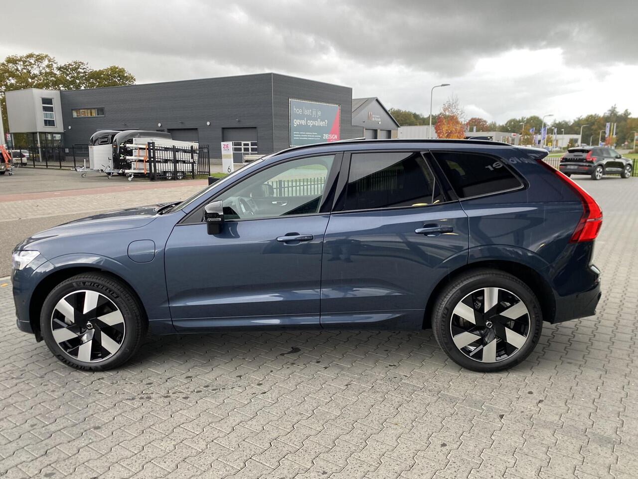 Volvo XC60 2.0 T6 Plug-in hybrid AWD Plus Dark 360|ACC|H&K|trekhaak