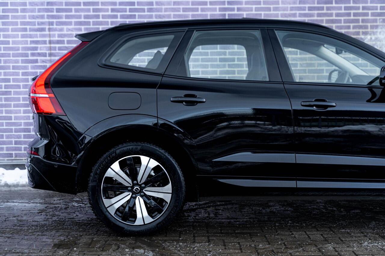 Volvo XC60 T6 Plug-in hybrid AWD Plus Dark | Stoel-/Stuurverwarming | Adaptive Cruise Control | 360 Camera | Dodehoekdetectie | Stoelverwarming achter | Keyless Entry | Schuif-/Kanteldak | Apple Carplay |