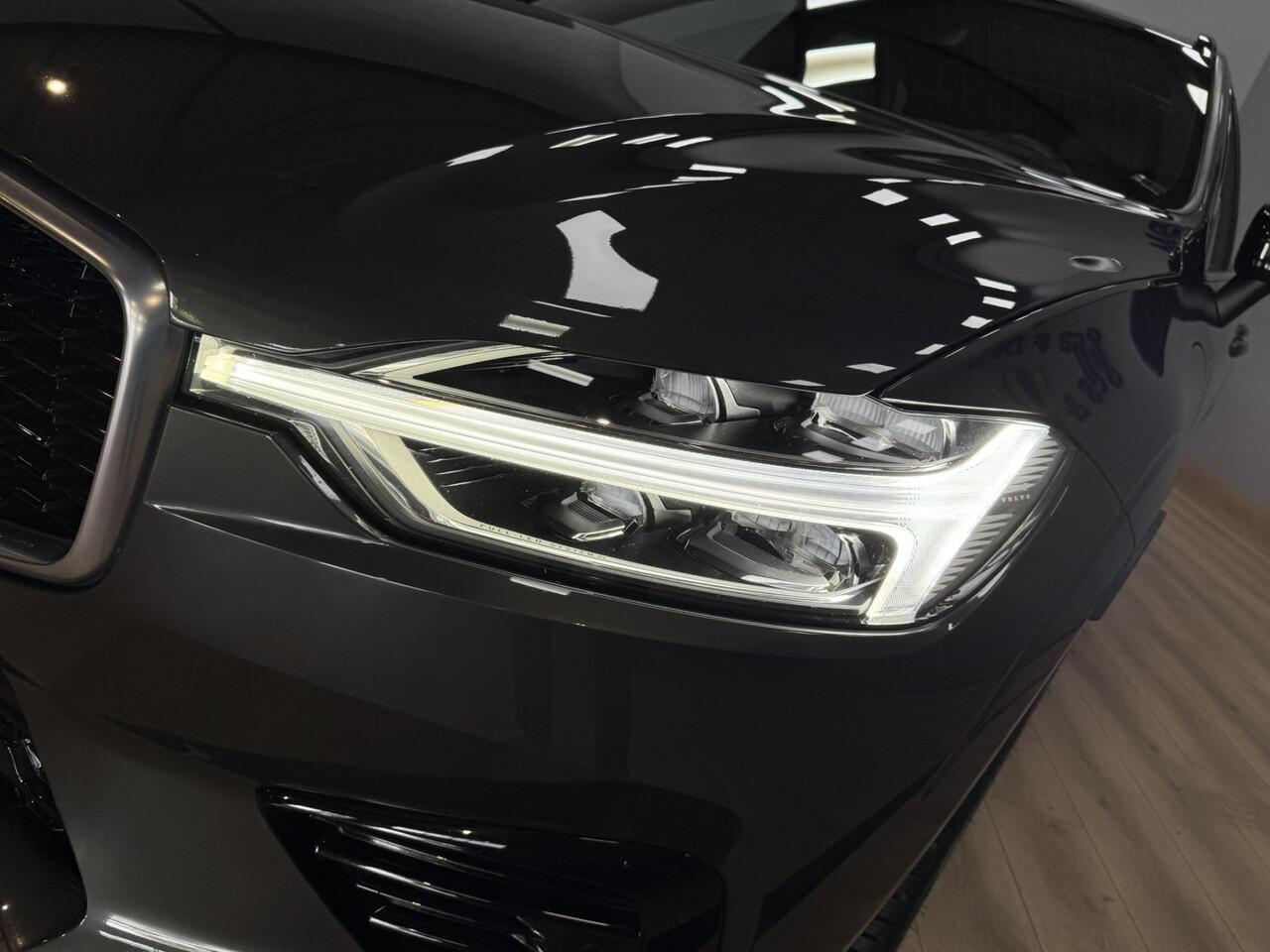 Volvo XC60 2.0 T8 Twin Engine AWD R-Design Airco ECC | Panorama | Virtual | Memory | Head Up | 360 Camera | Apple Carplay | Isofix | NAP