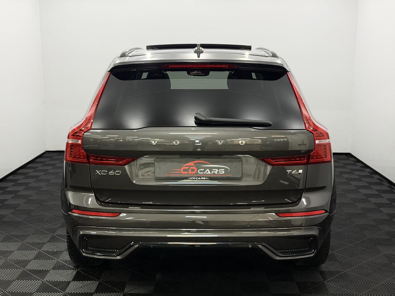 Volvo XC60 2.0 plus T6 AWD Plug-in Hybrid Plus Dark Pano, 360 Camera, Harman/Kardon, Navi, Memory, Elektrische achterklep, Stoelverwarming