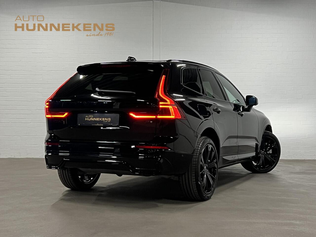 Volvo XC60 T8 Plug-in AWD Black Edition Open dak | Adapt. cruise control | Harman Kardon | 360° Camera | Head-up | Pilot assist | *455PK*