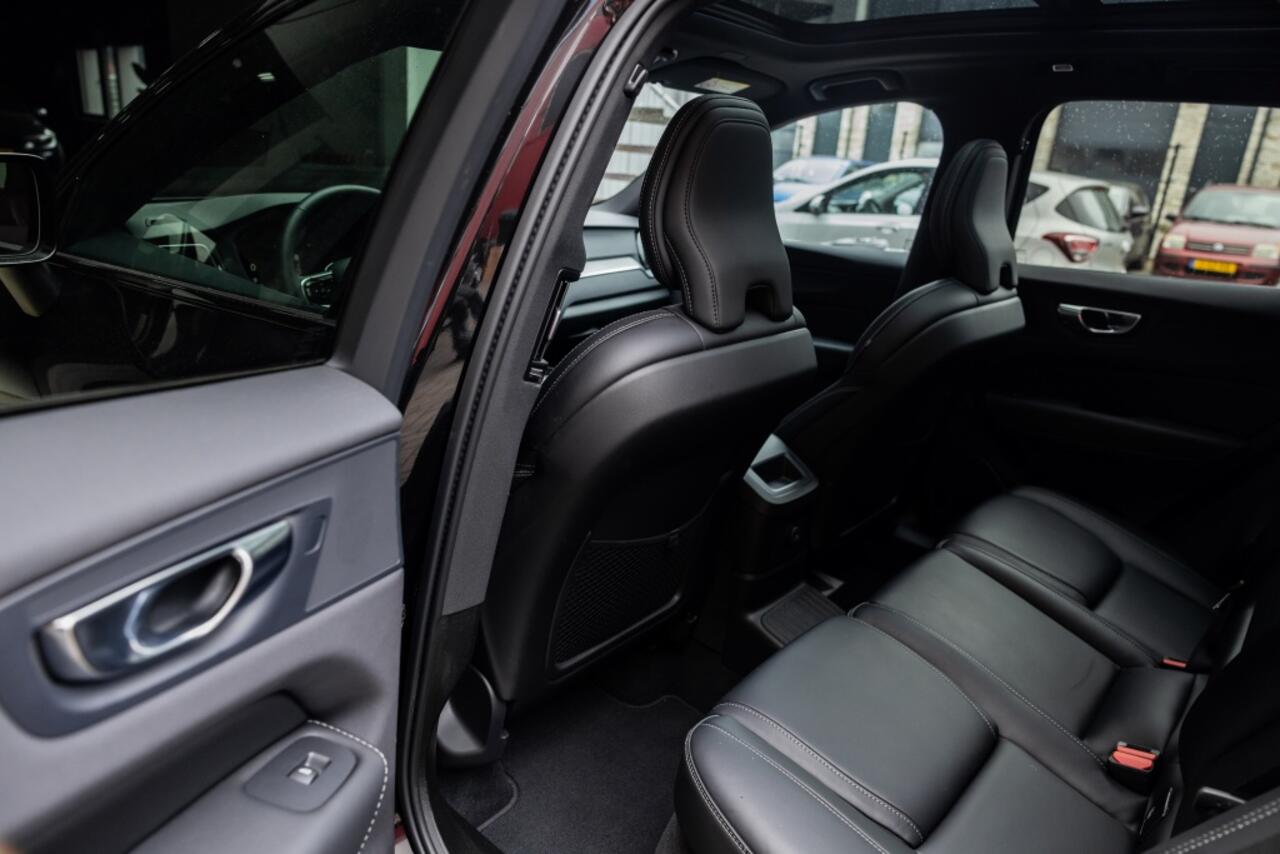 Volvo XC60 XC 60 T8 AWD Ultimate Black | H&K | Pano | 360 Cam | Memory |