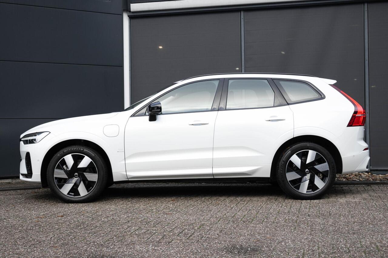 Volvo XC60 T6 AWD Automaat Ultimate Dark | Premium audio by Harman Kardon | Panoramadak met schuif-/kantelfunctie | Trekhaak semi-elektrisch | Verwarmbare Voor- En Achterstoelen | Verwarmbaar stuurwiel | 360 Graden Camera | Apple Carplay/Android Auto | Adaptieve 