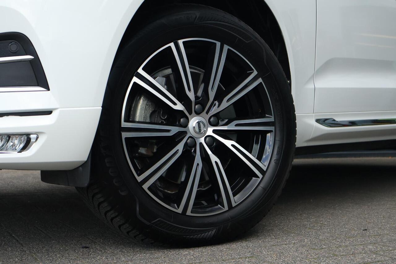 Volvo XC60 2.0 B5 AWD Inscription / Pano / Trekhaak / Camera