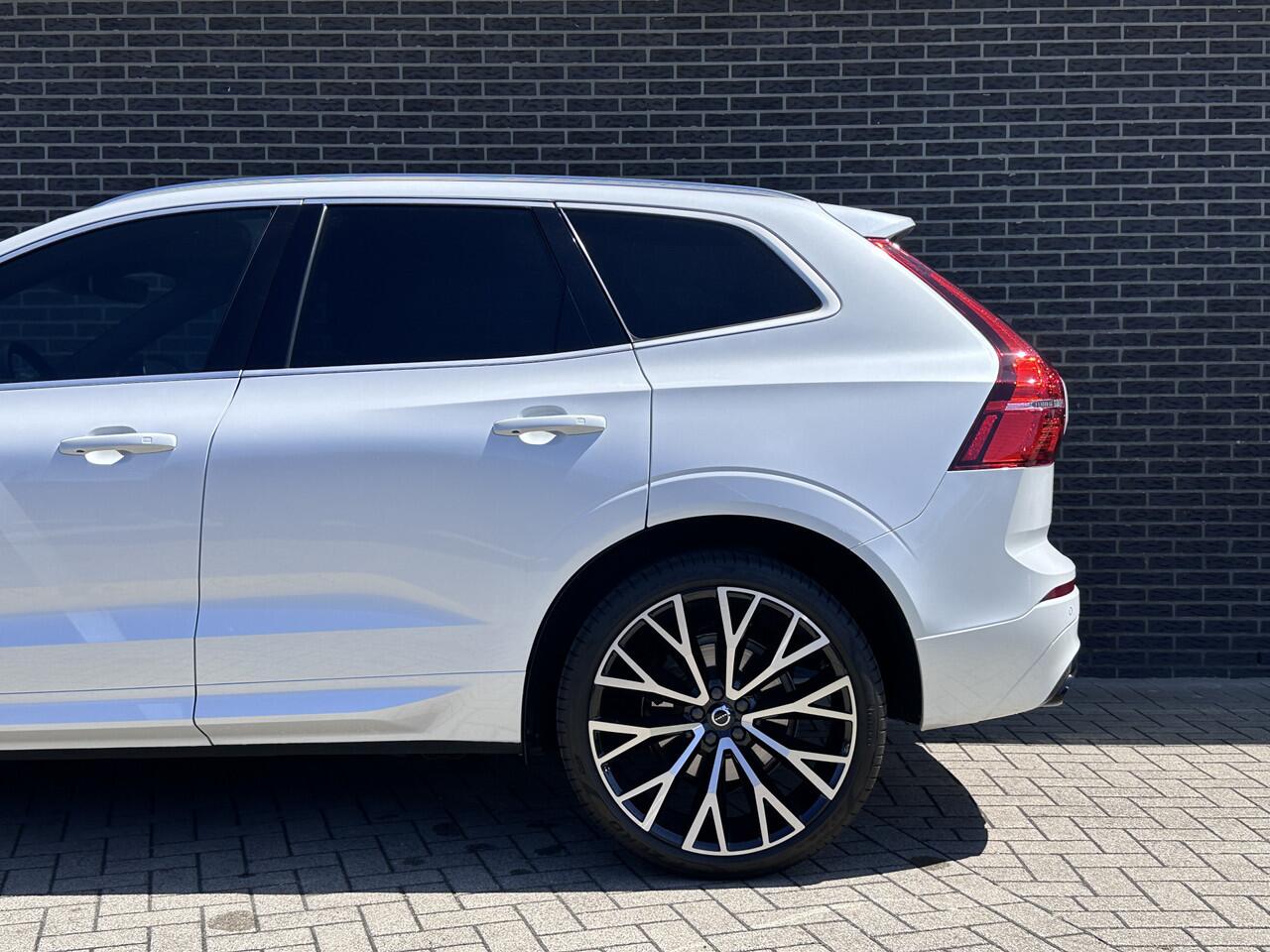 Volvo XC60 2.0 T5 R-Design | 22 inch | Adaptive Cruise control | Camera | Keyless