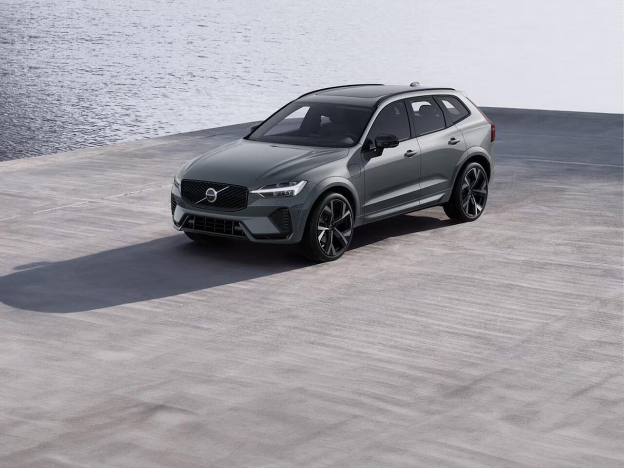 Volvo XC60 T6 Plug-in hybrid AWD Ultra Dark | Panoramdak | 360° camera | Luchtvering | Bowers & Wilkins | Head-up Display | Stoelventilatie | Stoel- en Stuurverwarming