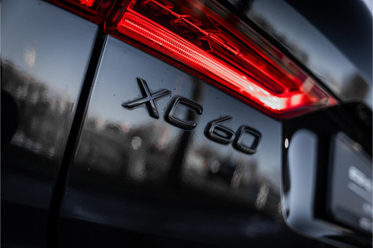 Volvo XC60 Recharge T6 AWD ULTIMATE Black Edition - TREKHAAK - H&K - HUD