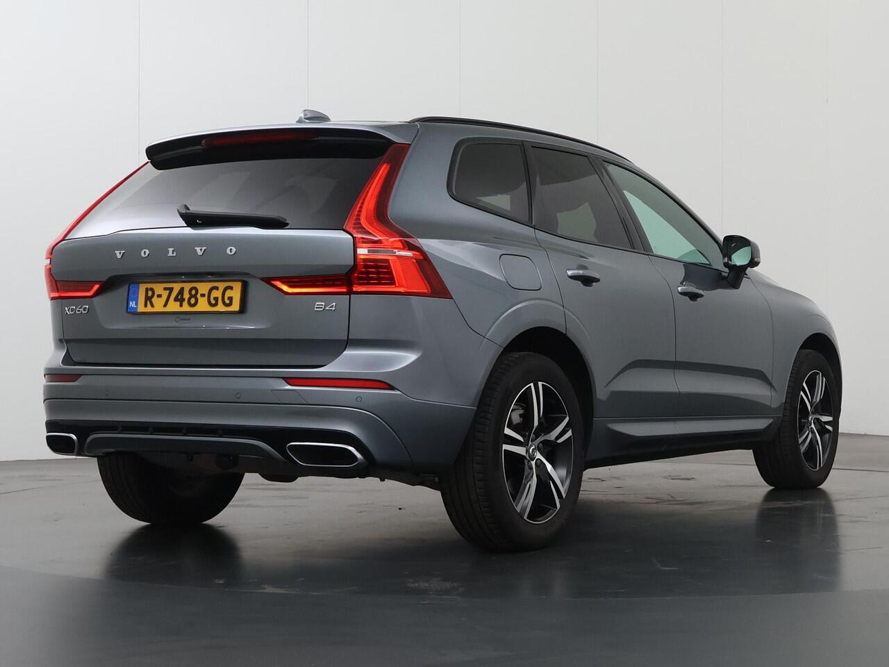 Volvo XC60 2.0 B4 R-Design | Navigatie | Elektr. Stoelen met Memory | Parkeercamera | Harman/Kardon | Stoelverwarming | Keyless Go |