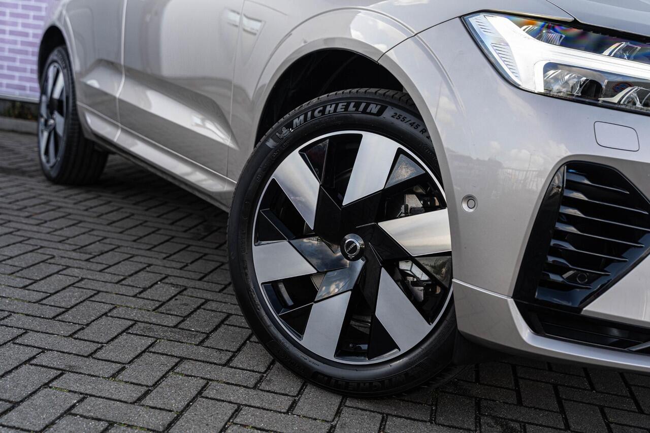 Volvo XC60 2.0 T6 Plug-in hybrid AWD Ultra Dark | Harman Kardon Audio | Trekhaak | Schuif- / Kanteldak | Stoel- / Stuurverwarming Voor + Achter | 360 Camera | Adaptive Cruise | Long Range | Google | Carplay | Dodehoekdetectie