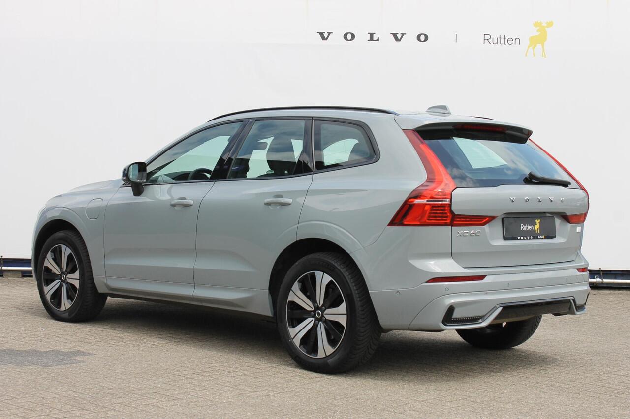 Volvo XC60 T6 350PK Plug-in hybrid AWD Plus Dark Long Range / Semi elektrisch wegklapbare trekhaak / Lederen bekleding / Panoramisch schuif-kanteldak