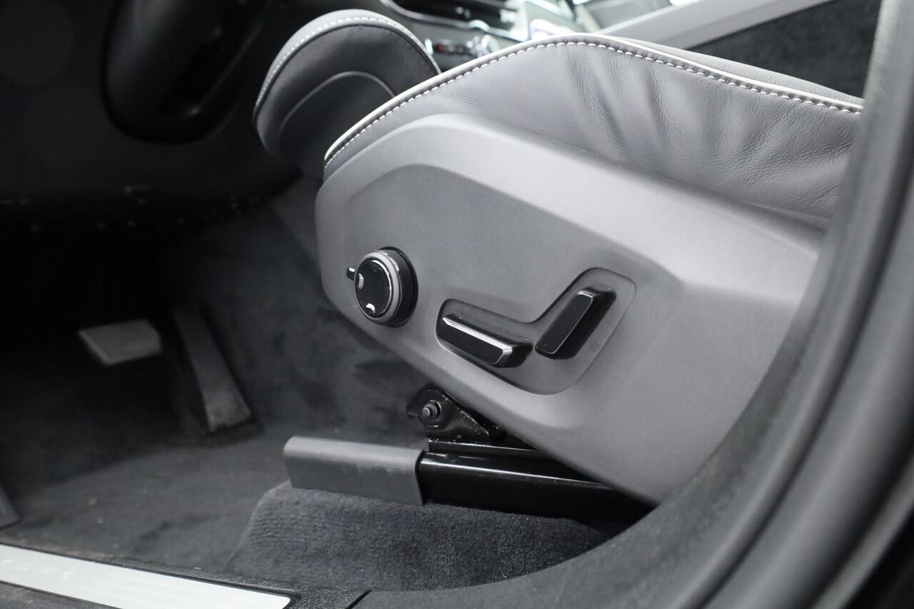 Volvo XC60 T6 Plug-in hybrid Ultra Black Edition | Facelift | Pano | HUD | 360cam | Harman Kardon | Memory seats | Pilot Assist |