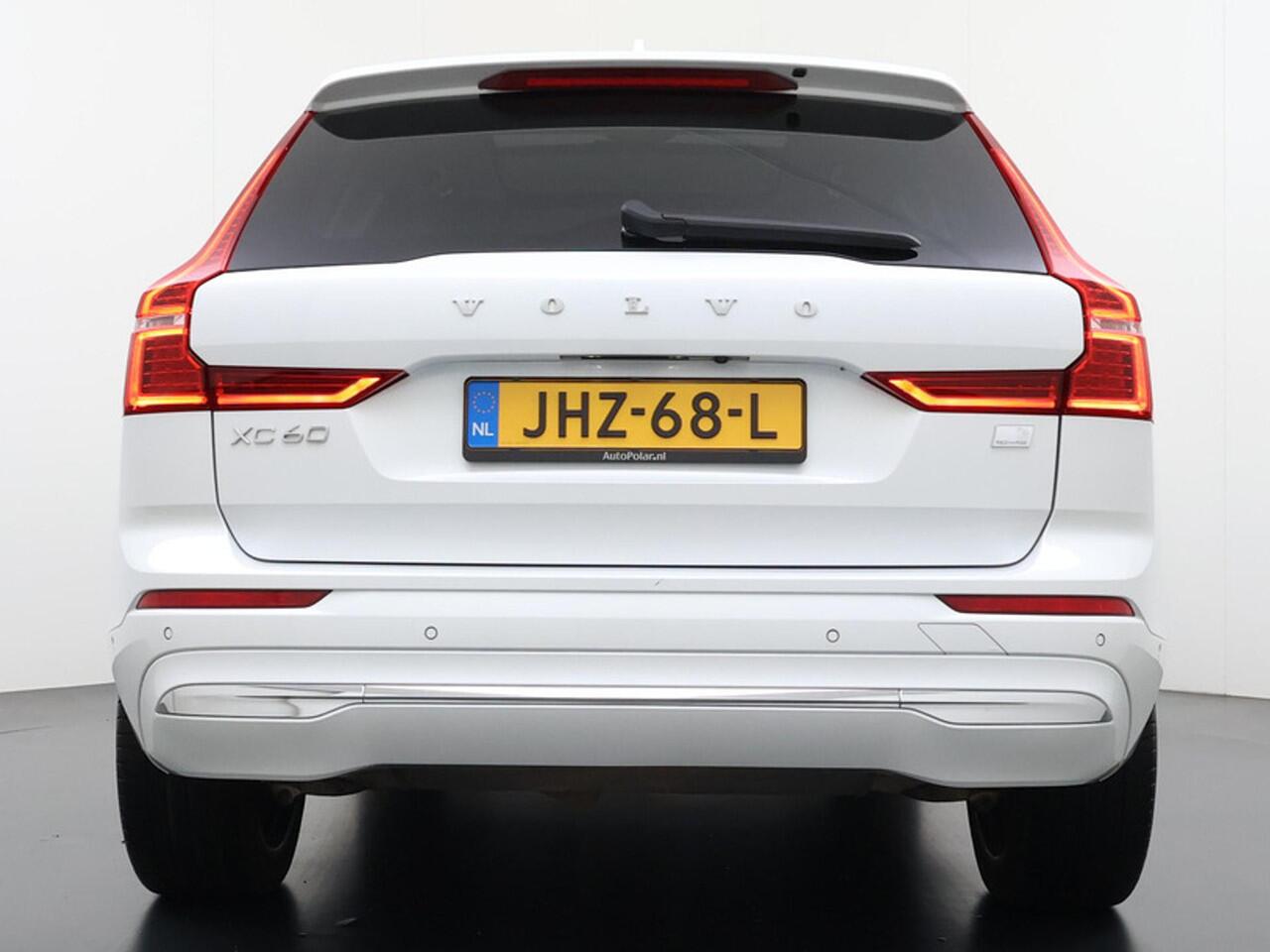 Volvo XC60 2.0 T6 Plug-in hybrid AWD Ultimate Bright 21inch/360Camera/Panodak/Leder/Headup etc