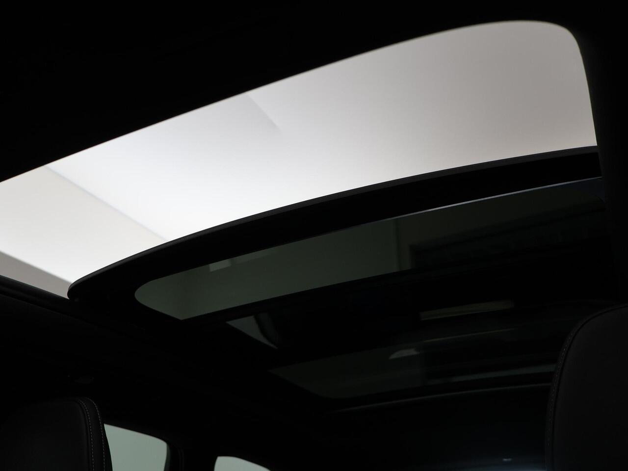 Volvo XC60 2.0 T6 PHEV 340 PK R-DESIGN + PANORAMA | STUUR/STOELVERW. | ADAPTIVE CRUISE