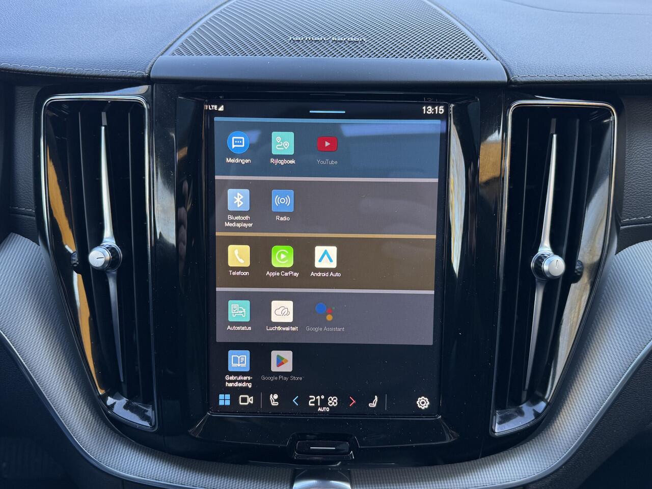 Volvo XC60 2.0 T8 Plug-in hybrid AWD Inscription Leder PanoSchuifdak Camera Carplay Headup