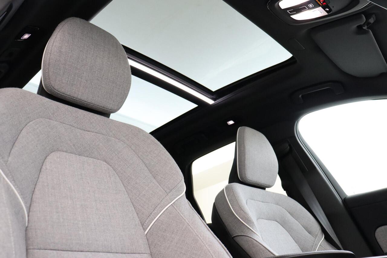 Volvo XC60 T8 PLUG-IN HYBRID AWD ULTRA DARK -PANO.DAK|BOWERS&WILKINS|22"|HEAD UP DISP.|PRIVACY.GLAS|TREKHAAK|WOOL.BLEND