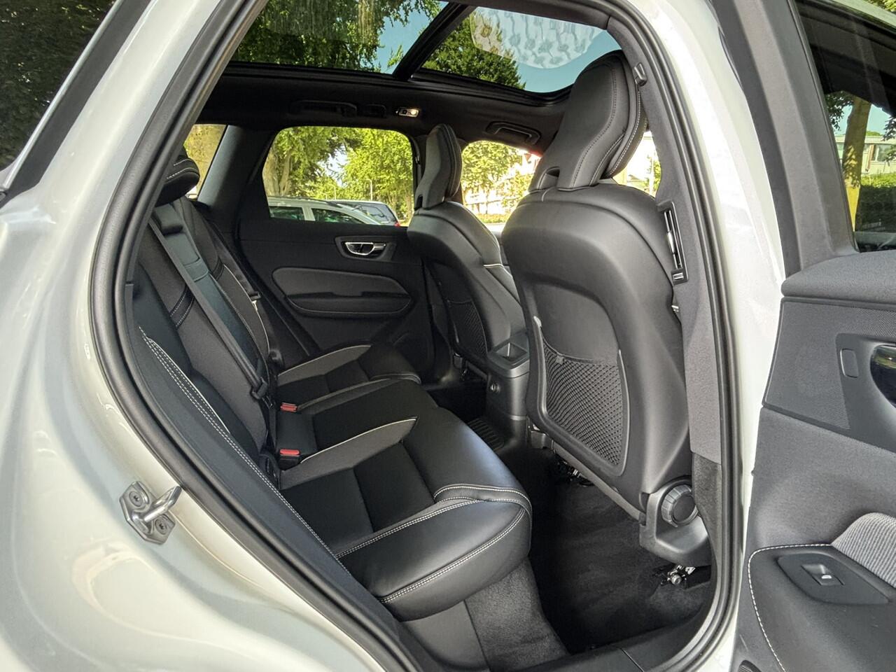 Volvo XC60 T8 AWD R-Design DAB Pano Keyless Pilot Assist