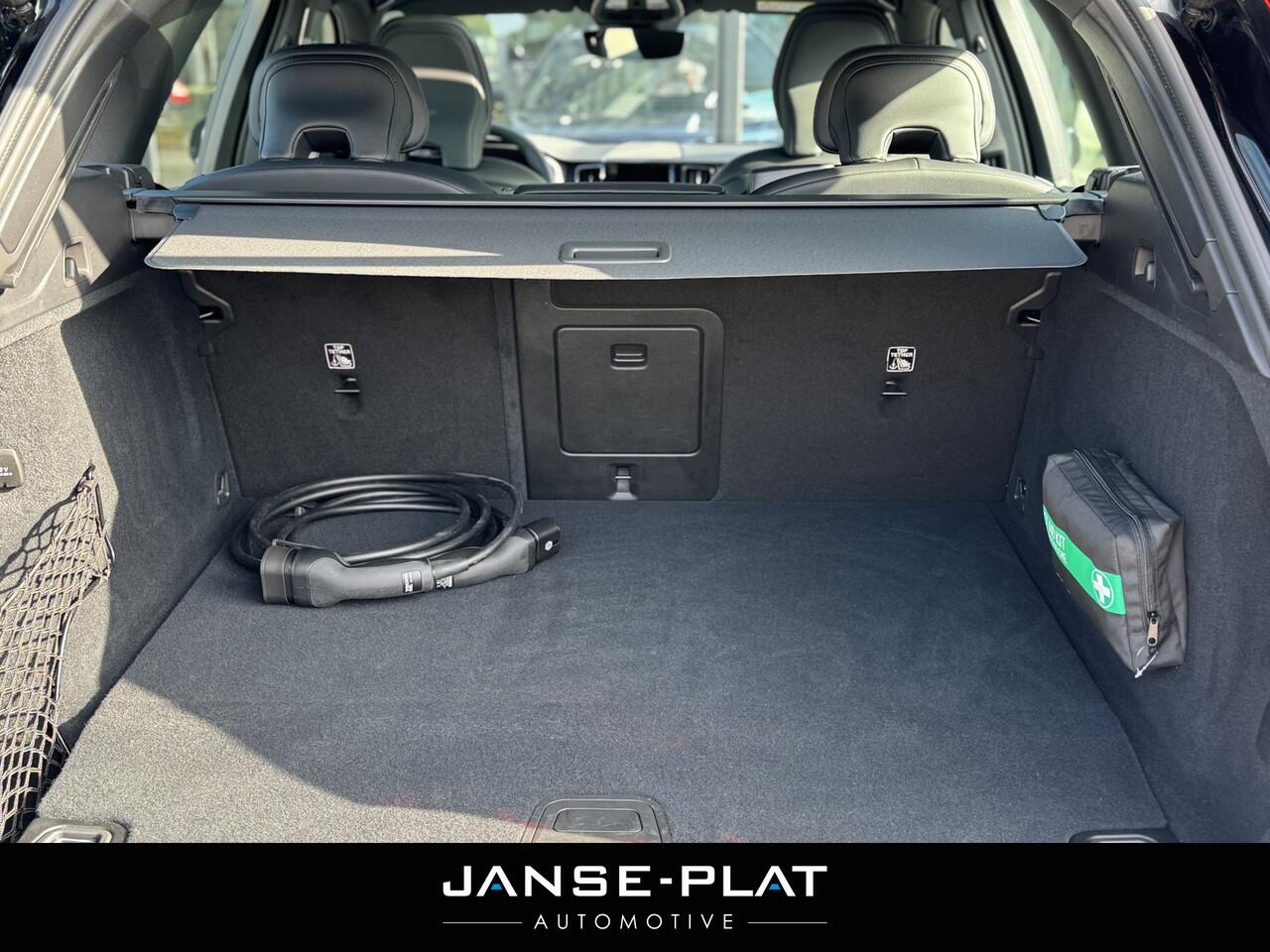 Volvo XC60 2.0 T6 Plug-in AWD Plus Black Edition Long Range | Pano | Harman/Kardon |