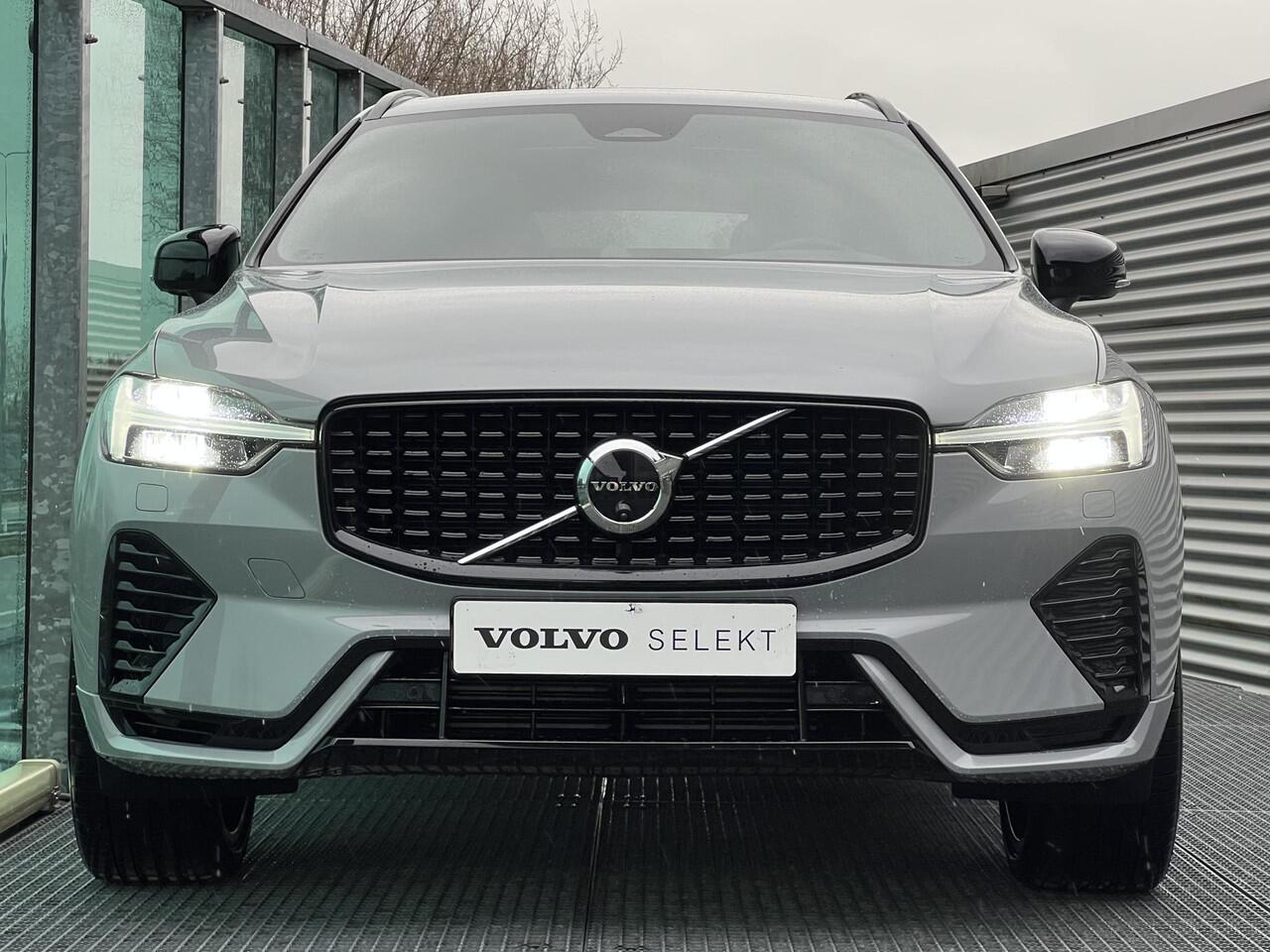 Volvo XC60 2.0 T8 Plug-in hybrid AWD Ultra Dark PHEV, Automaat, 21 inch, Panoramadak, Bowers&Wilkins audio, Stoelverwarming, Stuurverwarming, Trekhaak semi elektrisch wegklapbaar, Gelaagde- en getinte ramen