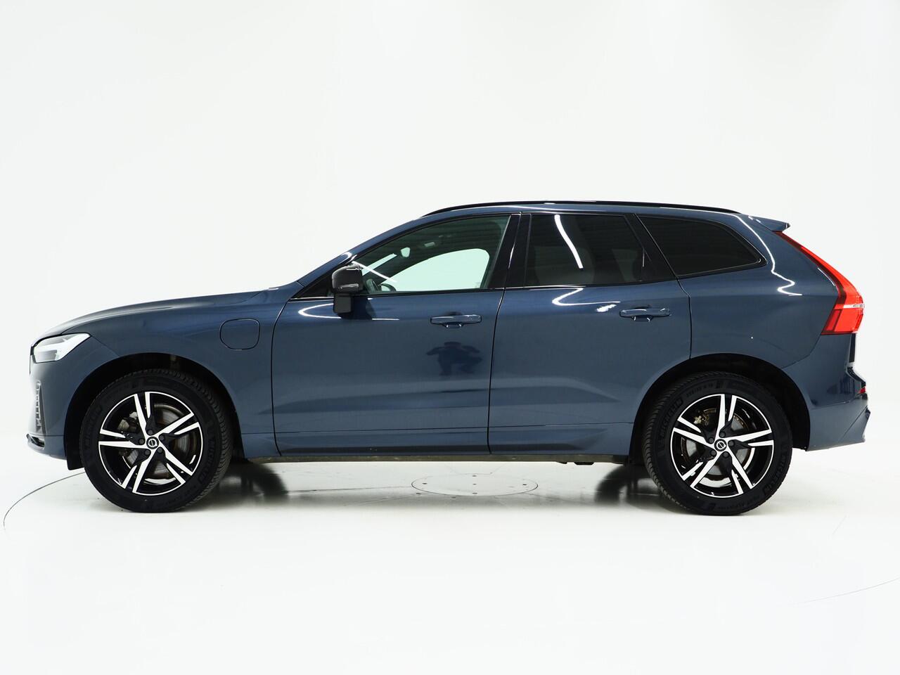 Volvo XC60 2.0 T6 Recharge AWD R-Design Long Range | Panoramadak | Keyless | Camera | Memory | Carplay