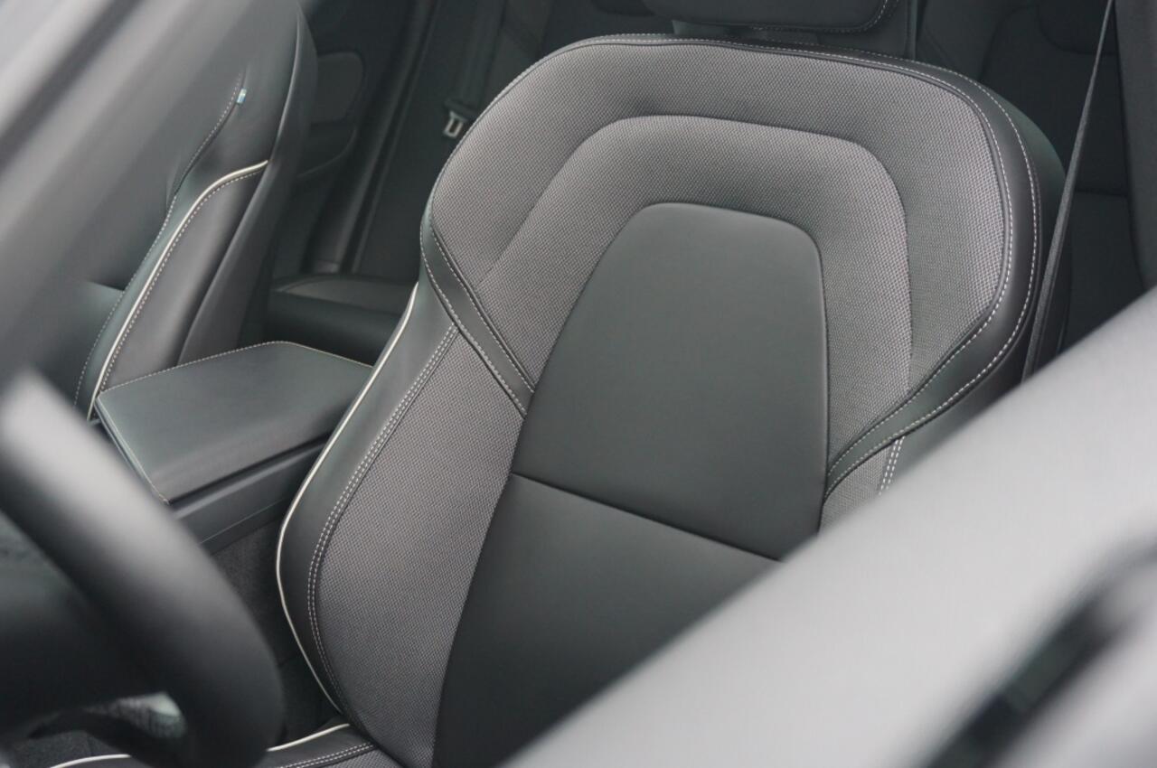 Volvo XC60 350PK T6 AWD Black Edition TREKHAAK | 360° CAMERA | SCHUIFDAK!