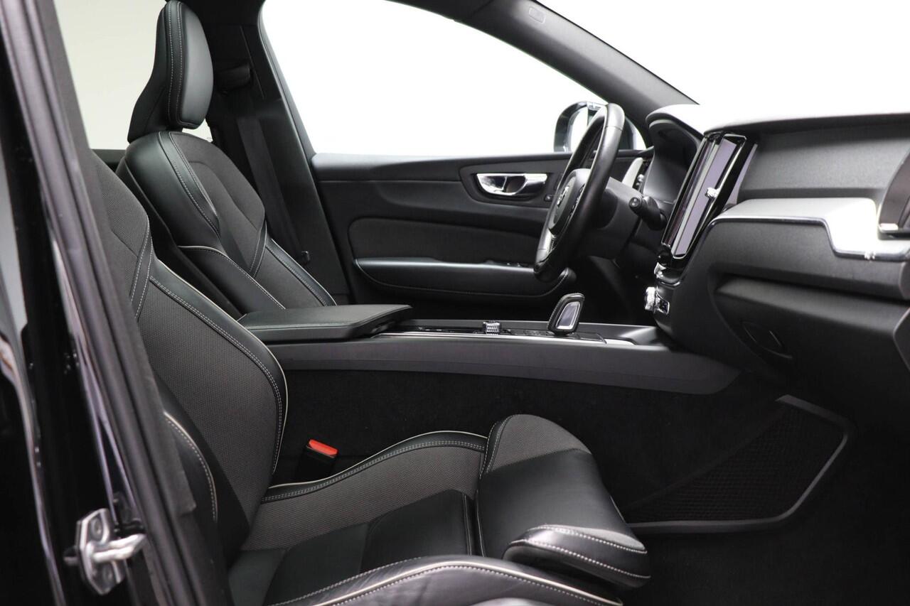 Volvo XC60 2.0 Recharge T6 AWD R-Design | PANORAMADAK | HEAD UP | 360 CAMERA | TREKHAAK | LIGHTNING / LOUNGE- PACK