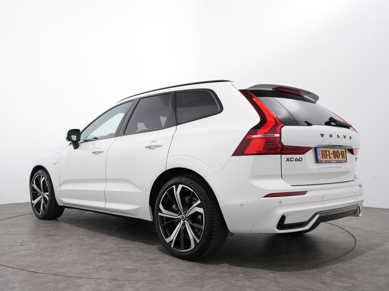 Volvo XC60 2.0 RECHARGE T8 455PK AWD ULTRA DARK AUT8 | Luchtvering | Massage | Nappa Leer met stoelkoeling