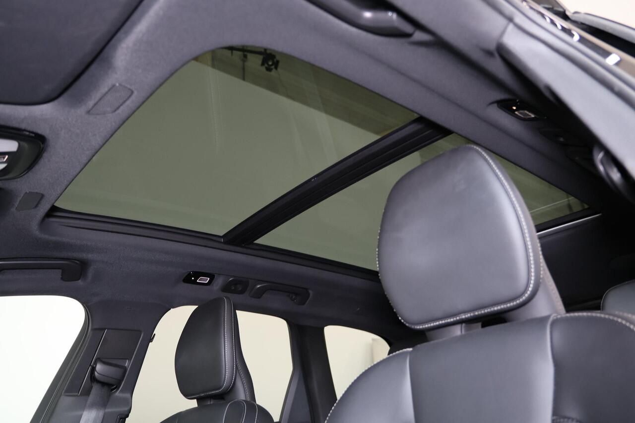 Volvo XC60 T6 Recharge AWD Ultra Black Edition - Panorama/schuifdak - IntelliSafe Assist & Surround - Massage & Ventilatie stoelen - 360º Camera - Bowers & Wilkins audio - Nappa Leder - Adaptieve LED koplampen - Verwarmde voorstoelen & stuur - Parkeersensoren voor &