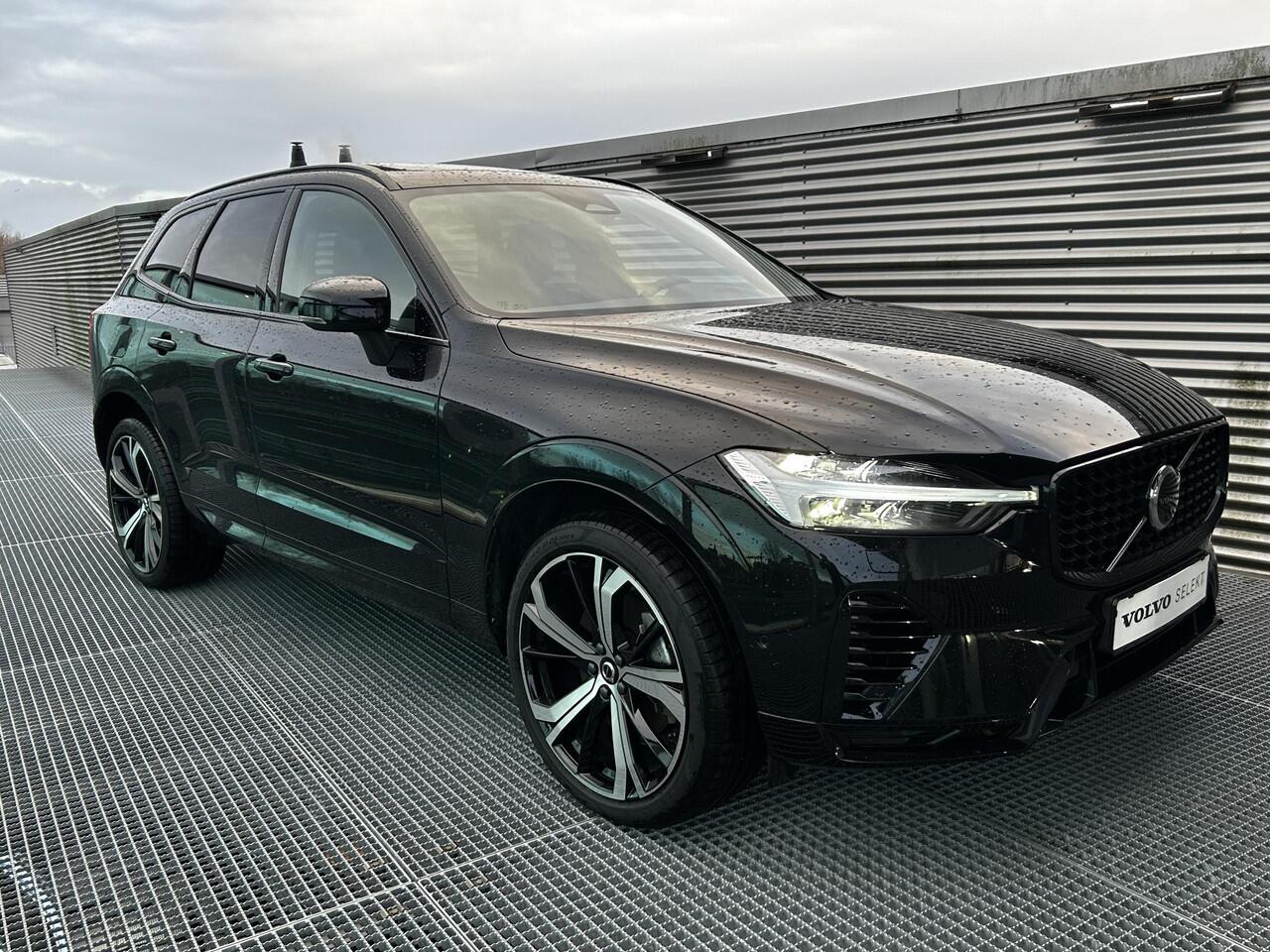 Volvo XC60 Plus T6 AWD Panoramadak, Electr. verstelbare stoelen, Verwarmde stoelen + stuurwiel, Harman-Kardon premium audio, 21 inch lichtmetalen velgen, Trekhaak semi electrisch