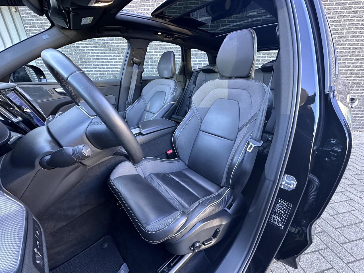 Volvo XC60 2.0 T8 Plug-in hybrid AWD R-Design | Panoramadak | 360 Camera | Stoel-/stuurverwarming | Keyless