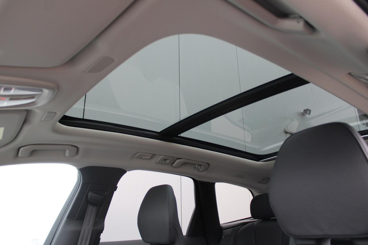 Volvo XC60 T8 455 pk Plug-in hybrid AWD Plus Dark | 21" Velgen | 360 graden camera | Harman Kardon