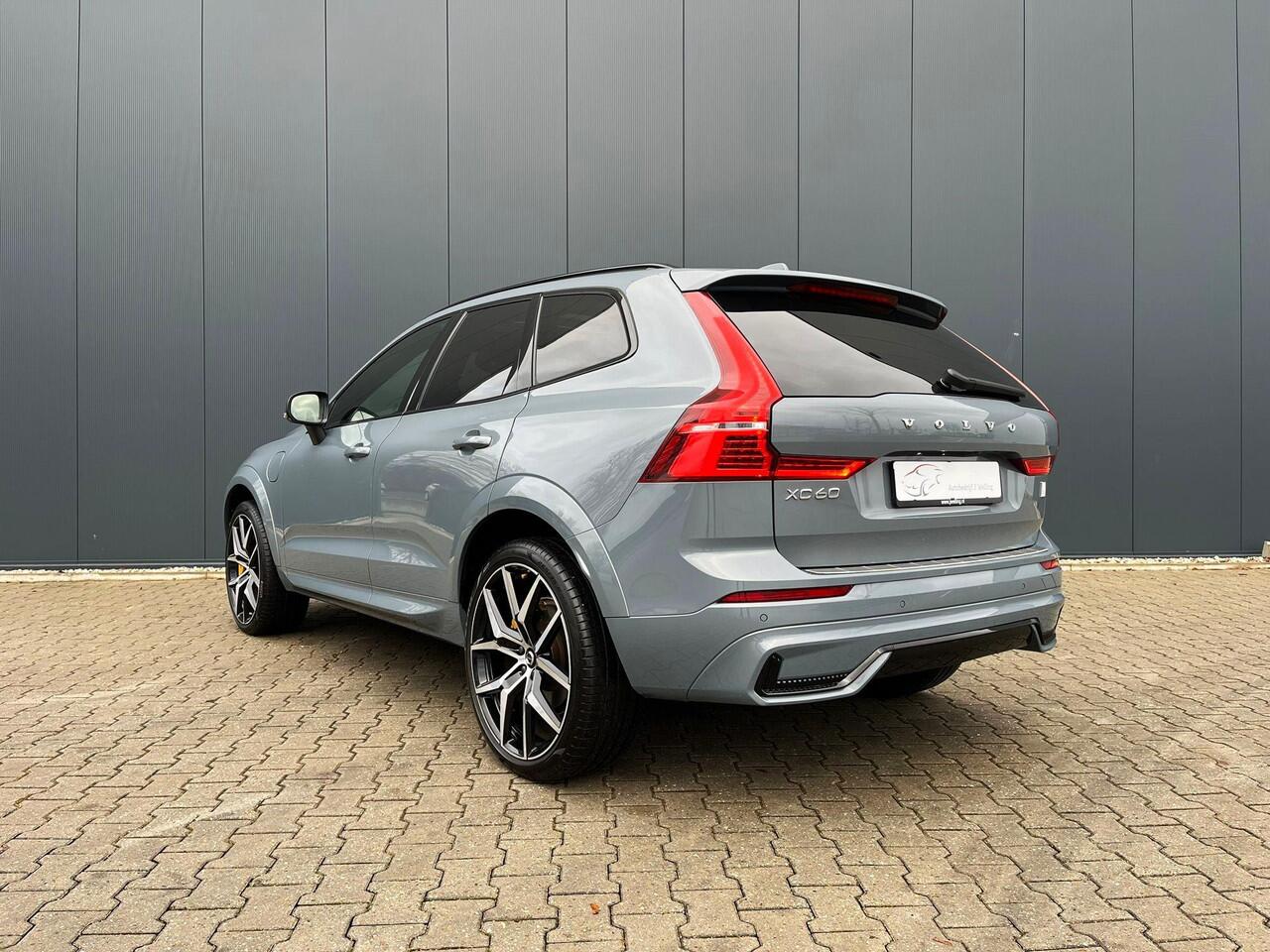 Volvo XC60 2.0 T8 AWD Polestar 405pk / B&W / 22 inch 2.0 T8 AWD Polestar Engineered