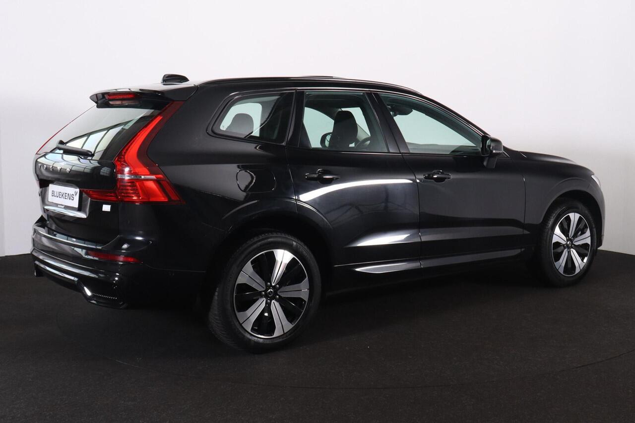 Volvo XC60 T6 Recharge AWD Plus Dark - Panorama/schuifdak - IntelliSafe Assist & Surround - 360º Camera - Verwarmde voorstoelen, stuur & achterbank - Parkeersensoren voor & achter - Elektr. bedienb. voorstoelen met geheugen - Draadloze tel. lader - Elektr. inklapbar